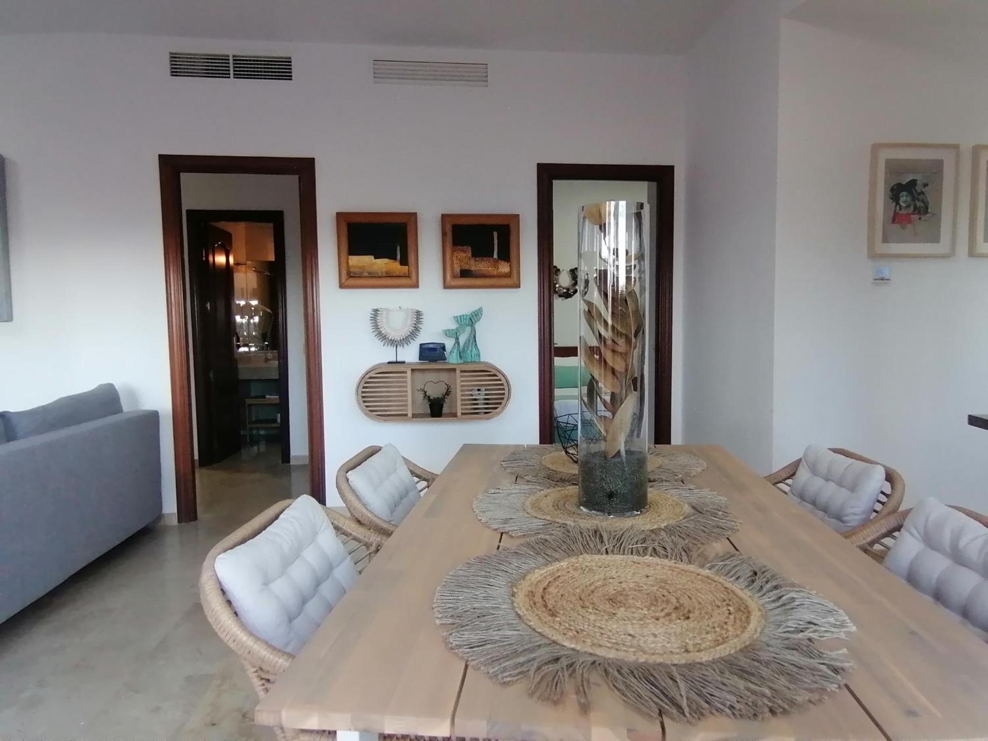 Cn-340 Suites Estepona Bilik gambar